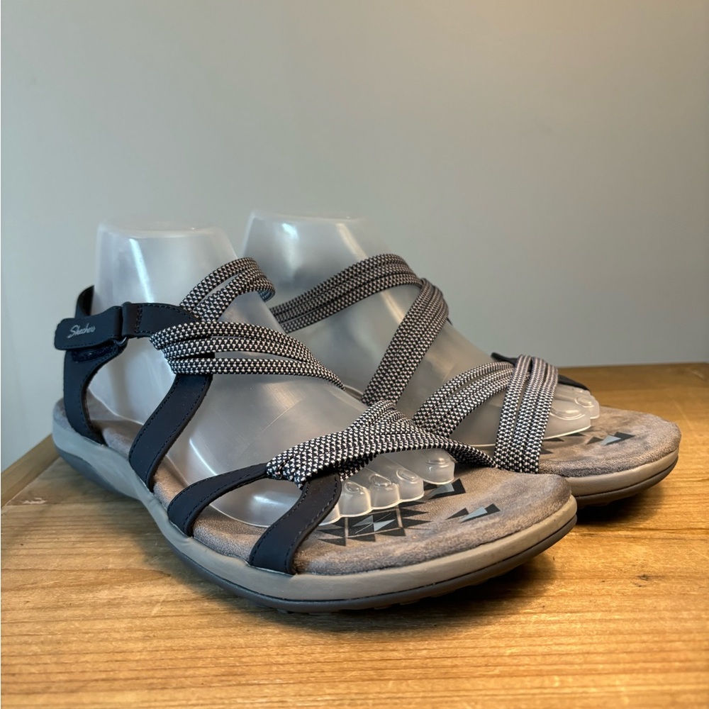 - Skechers Reggae Slim - Summer Of Fun Size 11